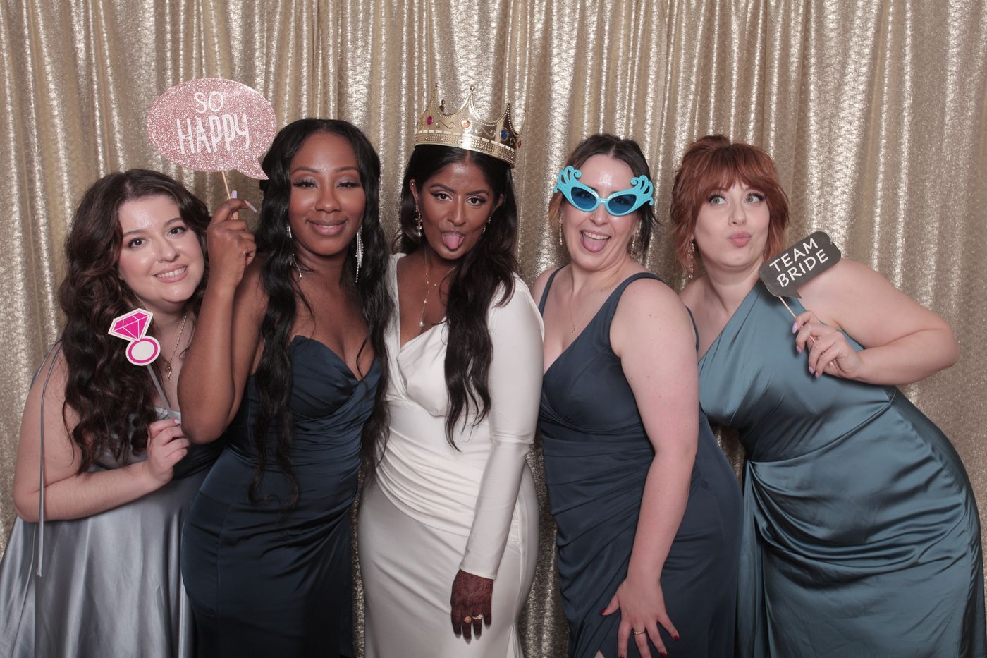 Wedding party candid photo, champagne and gold theme